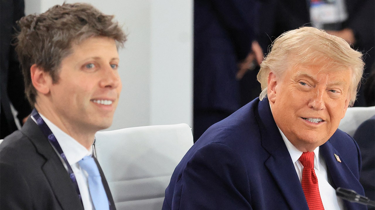 Trump y OpenAI: Acuerdo Histórico para Equipar a Empleados Federales con IA