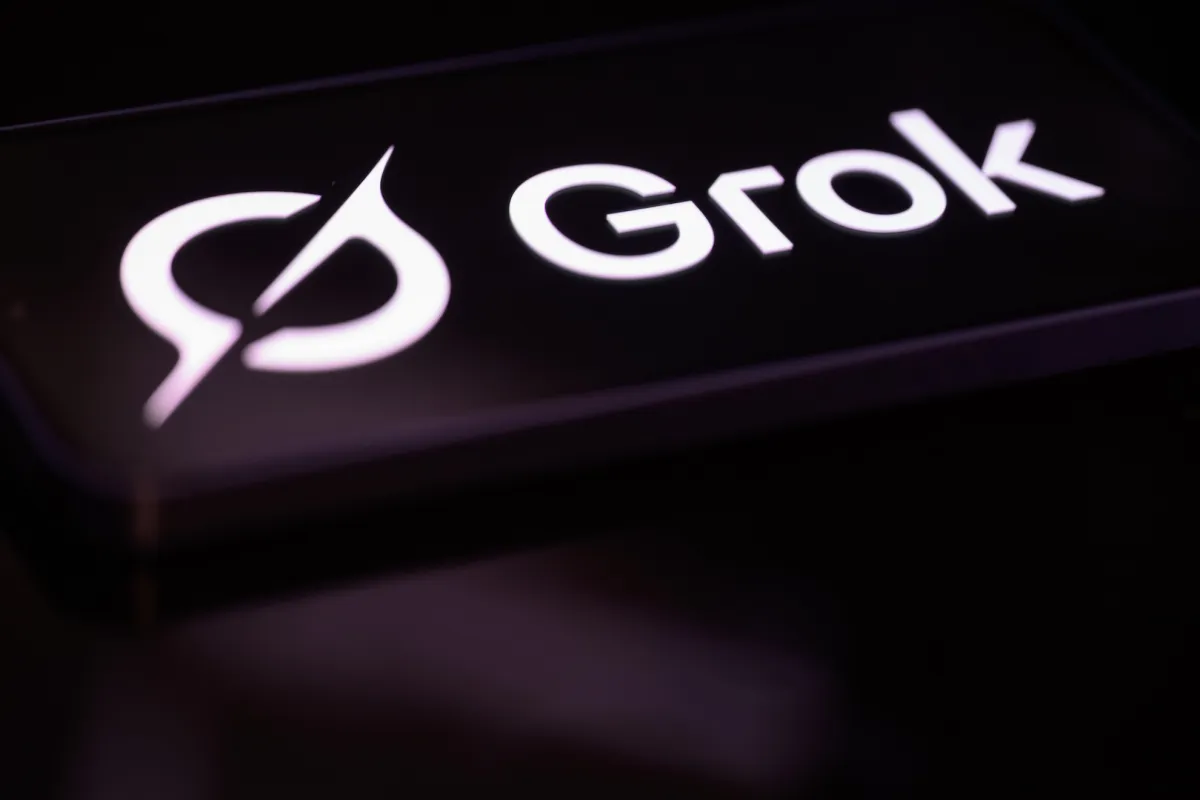 🌐 Grok presenta avance de su 'Odisea' generada por IA, tras críticas a Nolan