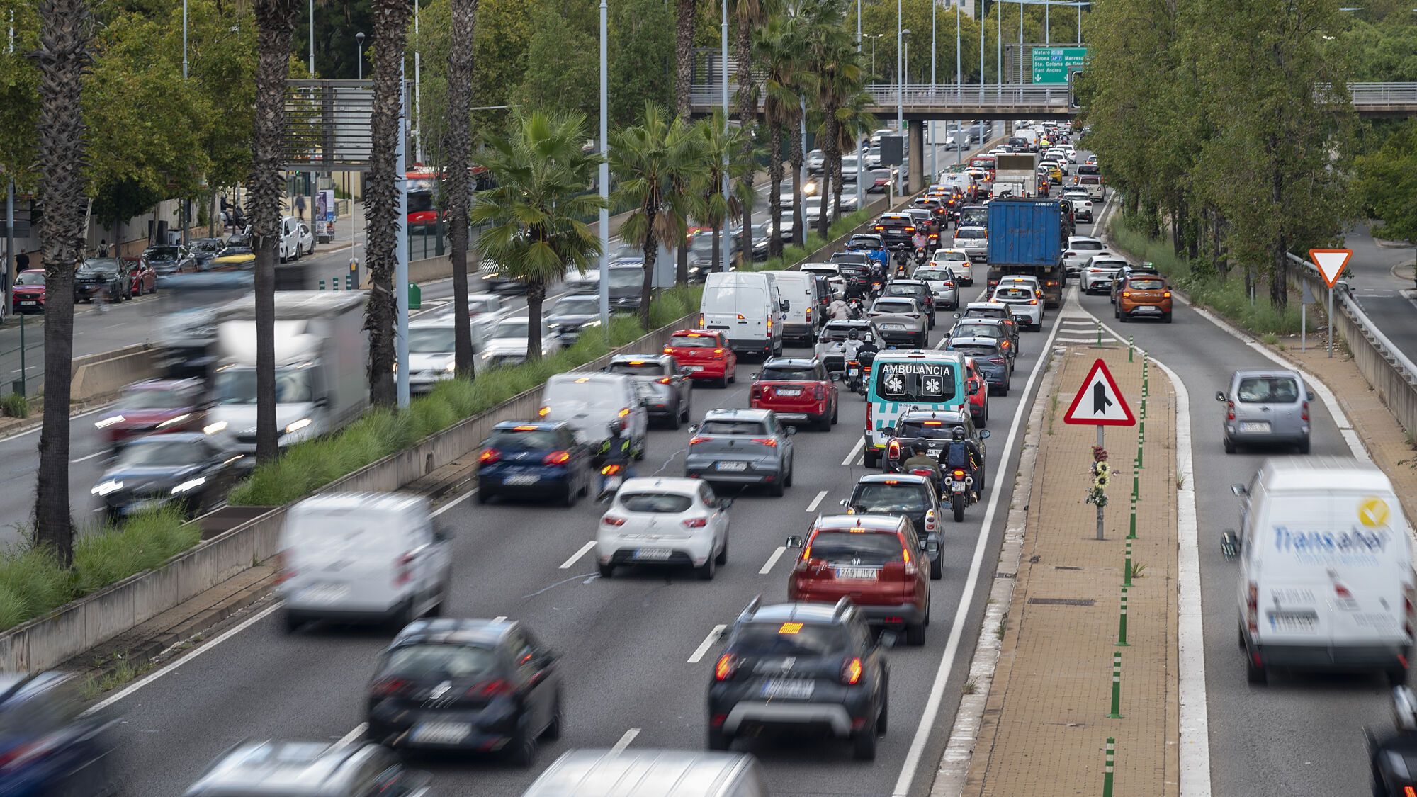 Aumentan los recursos a multas de tráfico en Barcelona con el auge de la IA