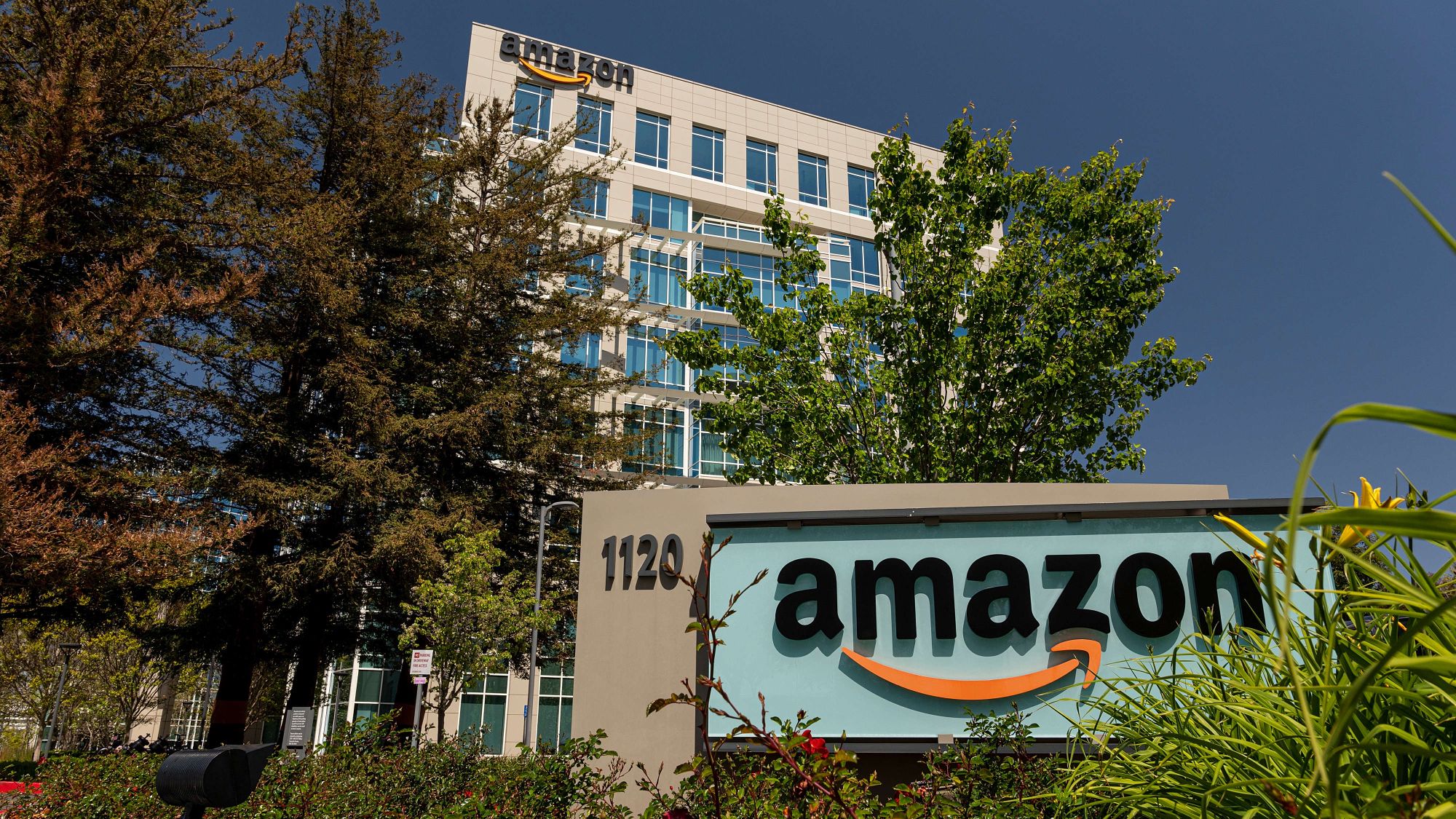 🌐 Amazon advierte contra el uso excesivo de IA para aparentar productividad