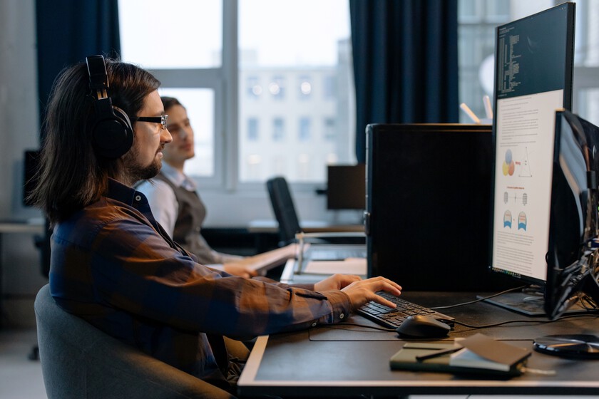 Impacto de la IA en el empleo español afecta a programadores y diseñadores